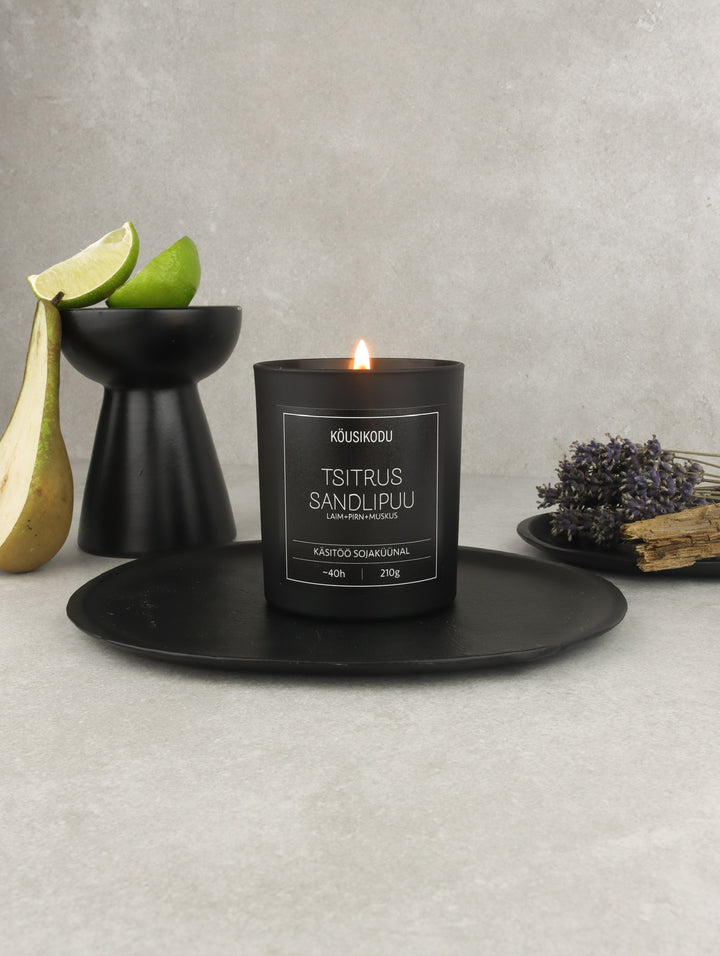 Soy Wax Candle Citrus Sandalwood matte black 210g